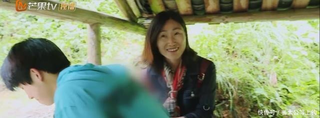 阔太|《变形计》阔太首次见农村厕所,谁注意她嘟囔的四字教养装不出!