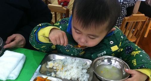 迹象|孩子身上有3个迹象,已经缺钙严重了,家长别大意,会长不高