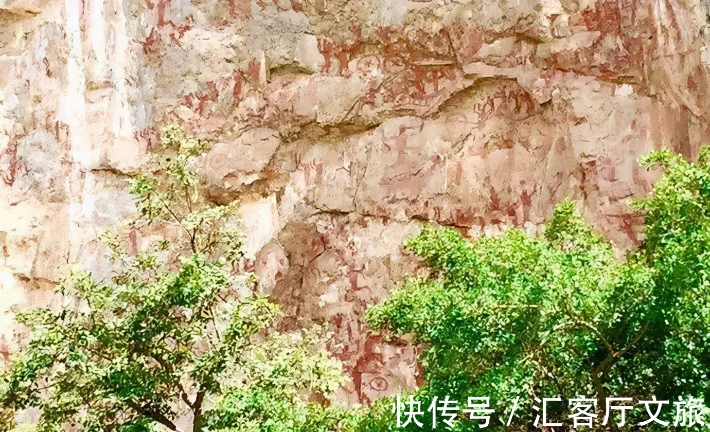 花山岩画景区|比桂林人少，比荔波精致，这座广西小城才是隔世的世外桃源！