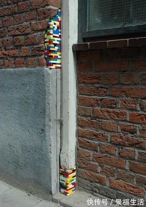 乐高玩具|孩子不玩的乐高玩具,老公攒了1000个拿去补墙角,效果太赞