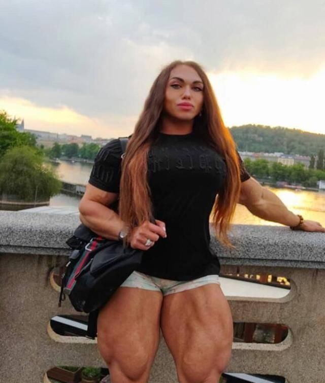 强壮|俄罗斯最强壮的女人,浑身肌肉致无法生育,其丈夫却表示理解