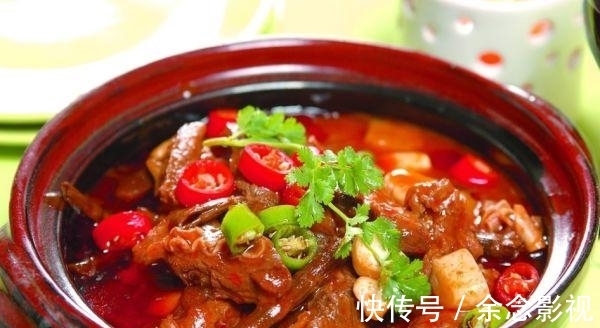 番茄金针菇牛腩|牛腩和番茄才是黄金搭档，肉质紧实，味道浓郁，搭配米饭，超爱吃。