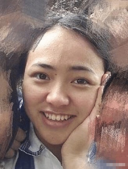 谢可寅“高中照”被疯传, 看到她素颜时的鼻子, 整没整容一目了然