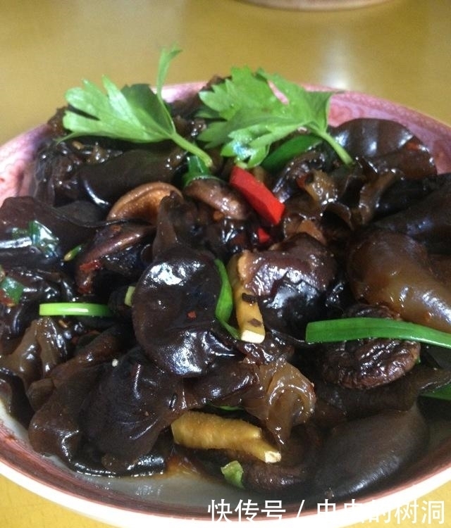 提高免疫力|黑木耳与它天生一对，一周吃一次，给身体做个大扫除，提高免疫力