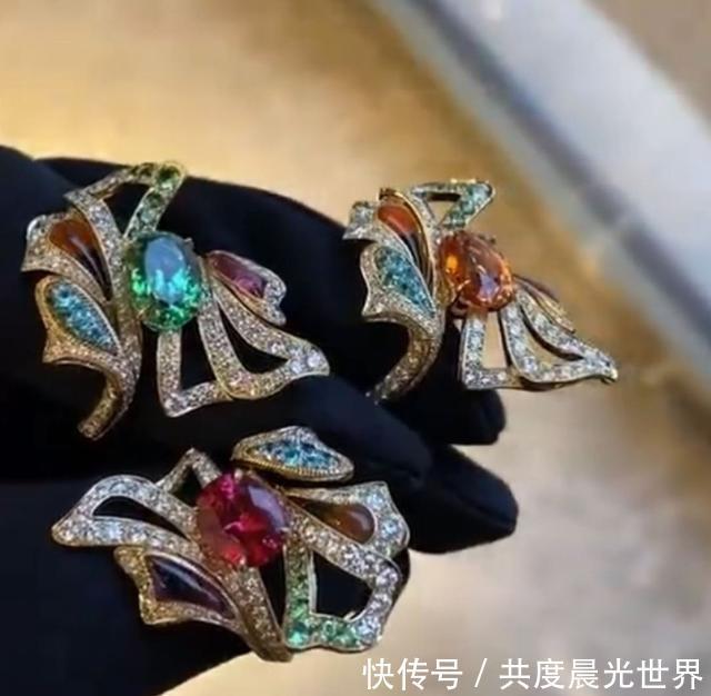 宝石|10多种宝石、几十道工序,诠释了这些花朵昂贵的原因