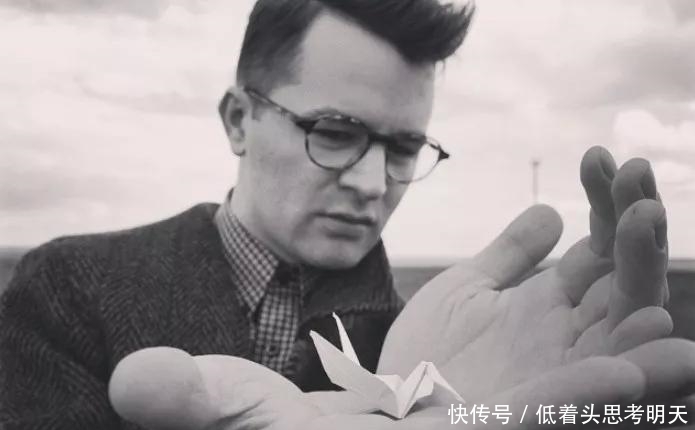  重样|每天折一只千纸鹤，他坚持了1000天不重样，女友被感动到梨花带雨