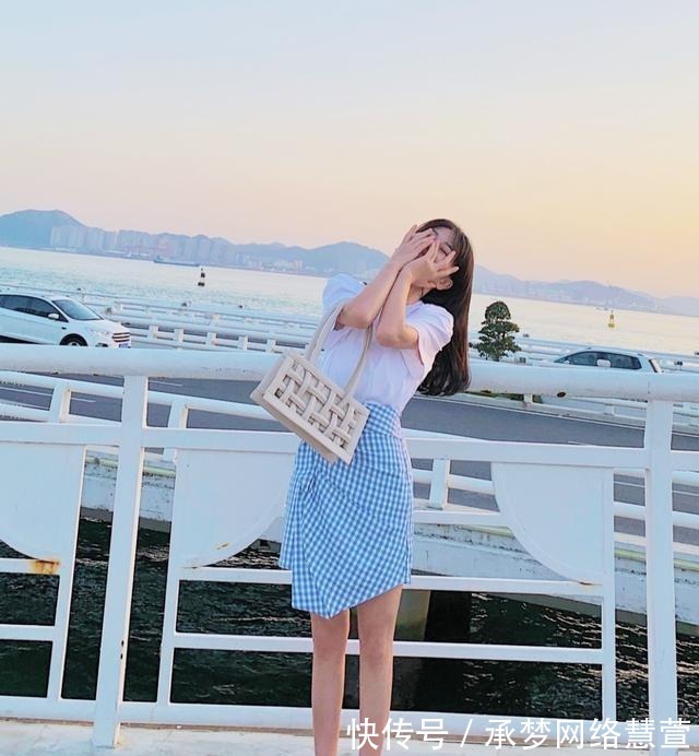 t恤|一直买买买却还是没衣服穿？不如穿好“基础款”，简约时髦又实用