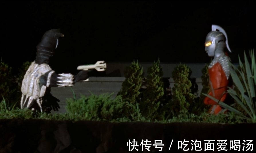 赛文奥特曼|赛文奥特曼中也有善良的宇宙人的存在,它会干坏事都是出于无奈