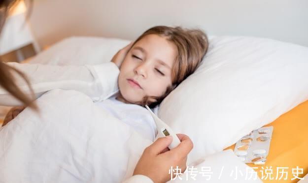 多喝水|8岁男童因多喝水住进医院!3个时间段少让孩子喝水,易积食