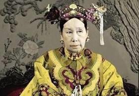 宫女|慈禧年轻的时候有多美,听听美国画师和这位清朝宫女的描述就知道!