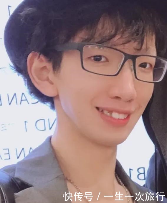 女装大佬发布初次cos照,黑历史大公开,见证变成美少女全过程