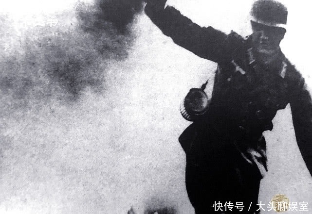 镜头|二战老照片:纳粹德军突袭波兰真实镜头,看看和电影相比有何不