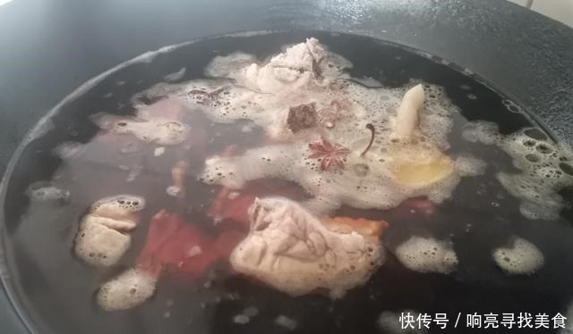  东北人都会做的一道菜，能有效补充钙质，很适合寒冷的冬天食用