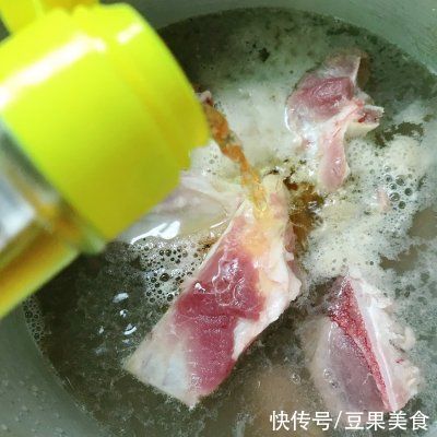 扇骨|妈妈最拿手的莲藕炖猪骨（高压锅版），被我偷学到了