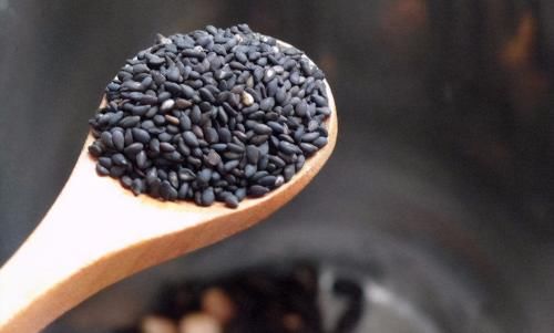 黑芝麻|夏天来了，不妨多吃以下食物，刮油清脂，减肥瘦身，缓解疲劳