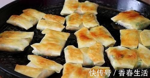 搅拌均匀|南瓜加韭菜最近火了，这样做太香了，饭店都吃不到，上桌就抢光