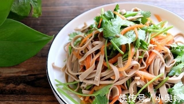 维生素b1|这三种食材一起拌,清香味美营养好,做法简单,隔两天就要做一次