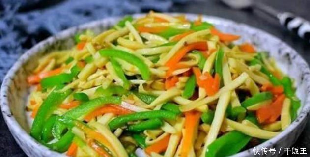 豆豉蒸大肠,胡萝卜炒荷兰豆杏鲍菇,菌味炒腊肉,莴笋炒腊肠