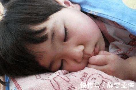 午觉|4岁男孩整晚“失眠”,只因有这一习惯,医生:家长无知毁孩子