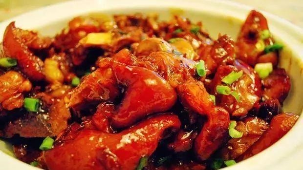 饭店不愿公开的猪蹄做法配方，学会了春节回家绝对给你撑场面