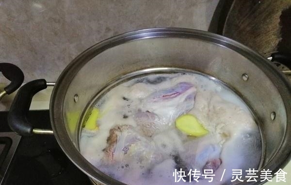 营养师随身查|夏天遇到“它”就不用犹豫了,钙是牛奶的6倍,一买就是三四斤!