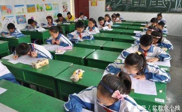 发现|初中生5年写了56本小说,爸爸发现后撕碎手稿,只为了考上大学