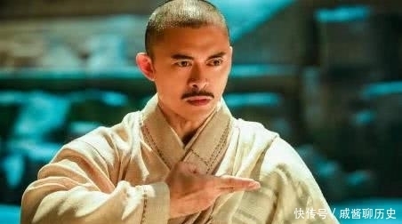 练过降龙十八掌的史火龙在倚天中到底是哪一个档次的高手?