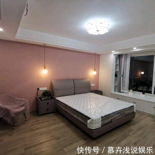 石膏线|新房正在通风中,提前晒晒,入户鞋柜很实用,电视墙漂亮又大气