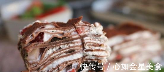 奥利奥草莓千层蛋糕，搅一搅就能做好，一口下去奶香浓郁！