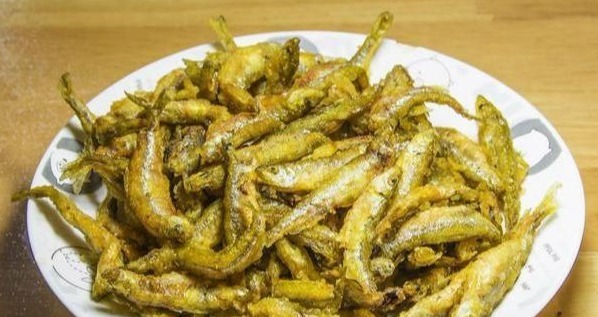 油炸|这种鱼在日本价格昂贵并且罕见,在中国却常见,国人直接油炸!