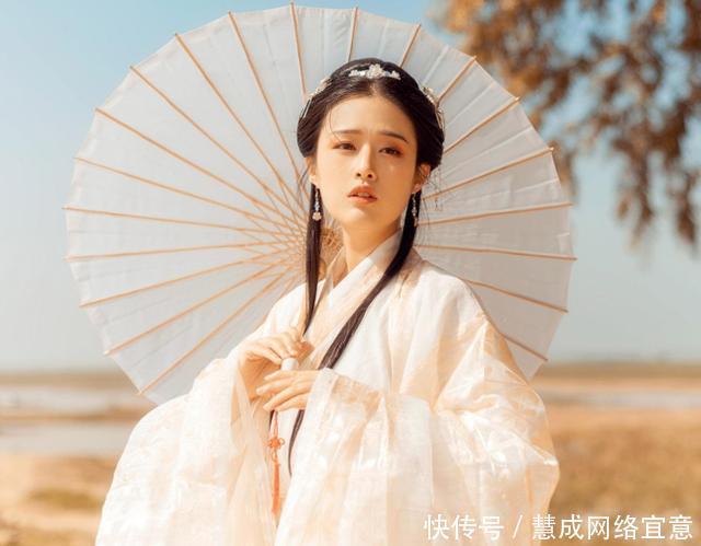 空间|《重生空间之七零》她上山激活空间把6头野猪扛回家,婆婆笑开花