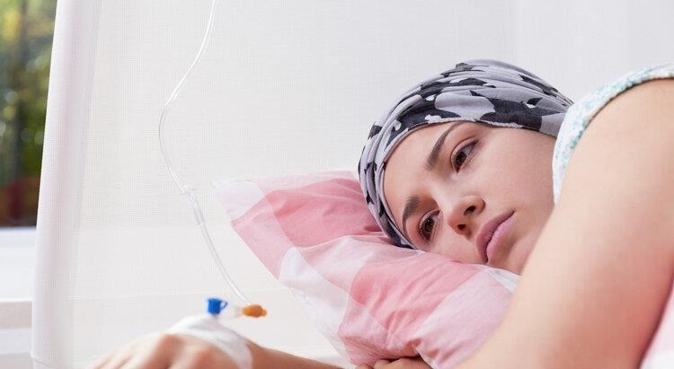 患者|晚期癌症只能“等死”吗？医生：事实上，3类癌症到晚期仍可治愈