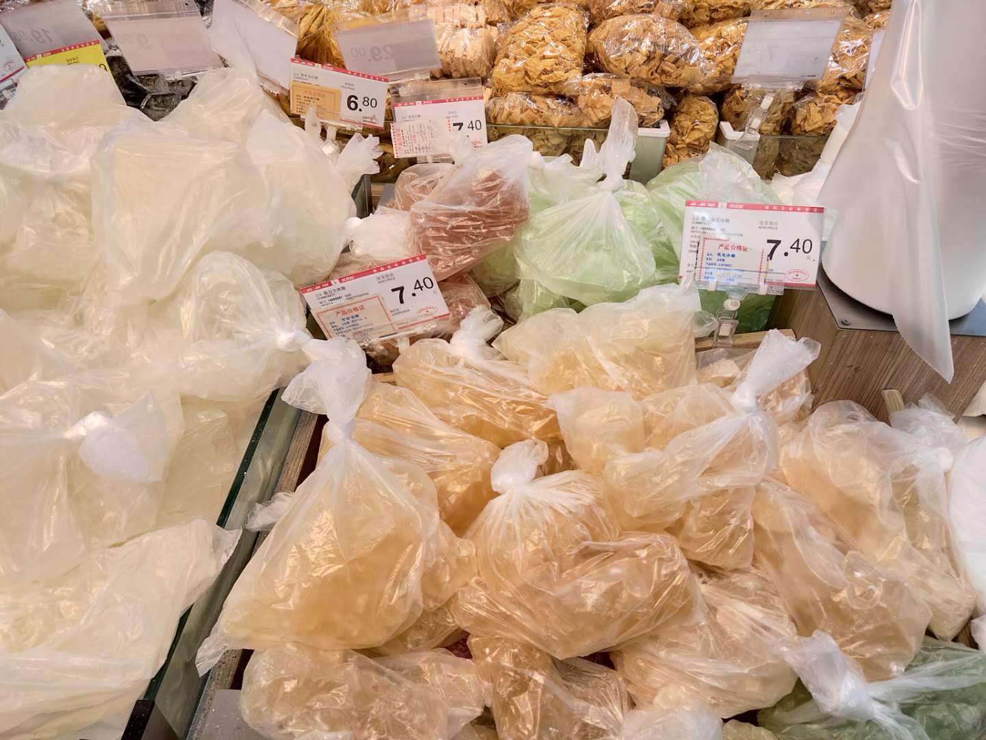 一样是冰糖,“白色”和“黄色”区别是啥知道以后别再瞎买了