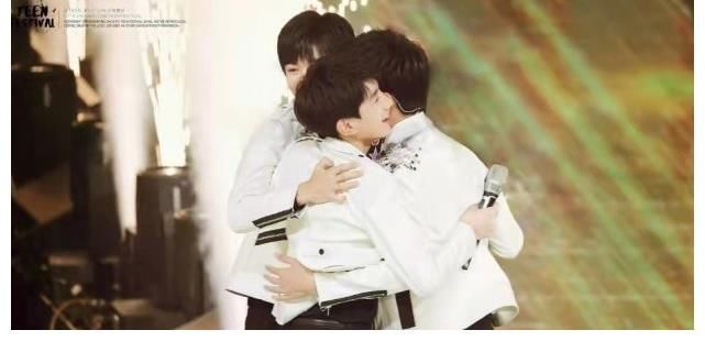 藝高人膽大?時代峰峻15歲男藝人,被曝參加綜藝錄制,網(wǎng)友求解釋