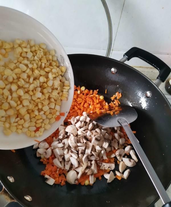 吃完鸡蛋后|外国朋友吐槽中餐吃不饱,看了他点的菜后我笑了:能吃饱才怪