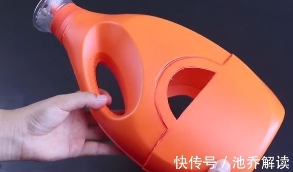 美工刀|洗衣液空瓶切几刀,放在家里太实用了,超市一个要卖几十元!