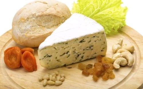 女性朋友|提醒女性朋友：更年期后少吃这4样食物，或能远离“黄脸婆”称号