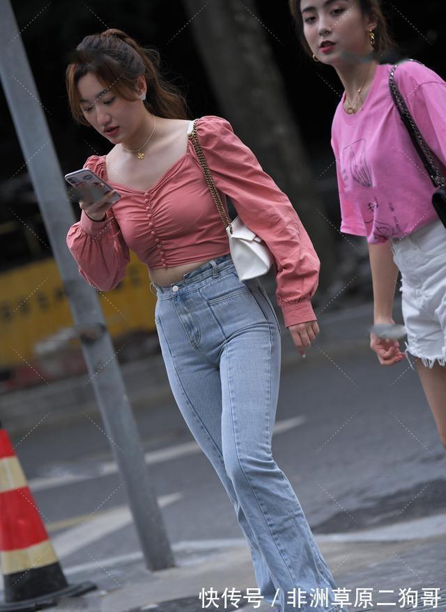 气息|打底裤透出姑娘微甜的气息,修身显身材,非常修身