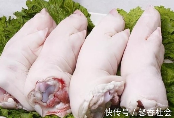 前后猪蹄真假难辨,30年屠宰经验老师傅教你3招,回回挑到好猪蹄