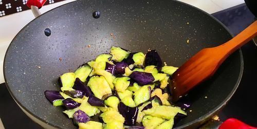 终于找到茄子最好吃做法,不油炸,解馋又下饭,比吃红烧肉还过瘾