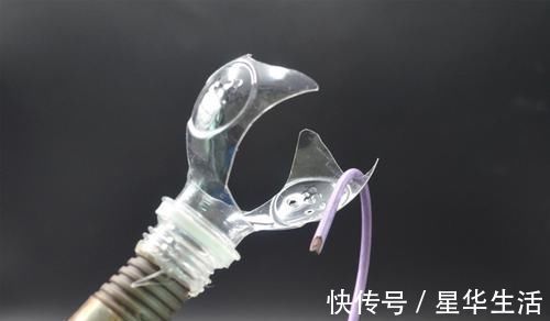 扫把上套个塑料瓶，放在家里特别实用，一年能省不少钱，涨知识了