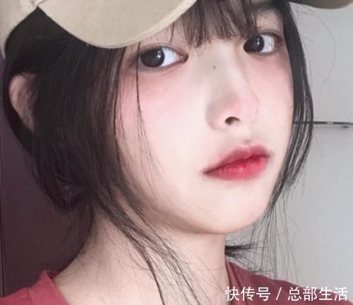 女生在学校只能扎马尾，试试这三款发型，不仅减龄，而且还会非常的有异性缘