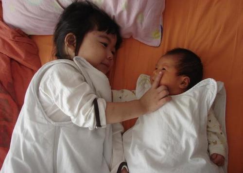 开放二胎后,80后的逃避生70后的抢着生这是为什么呢