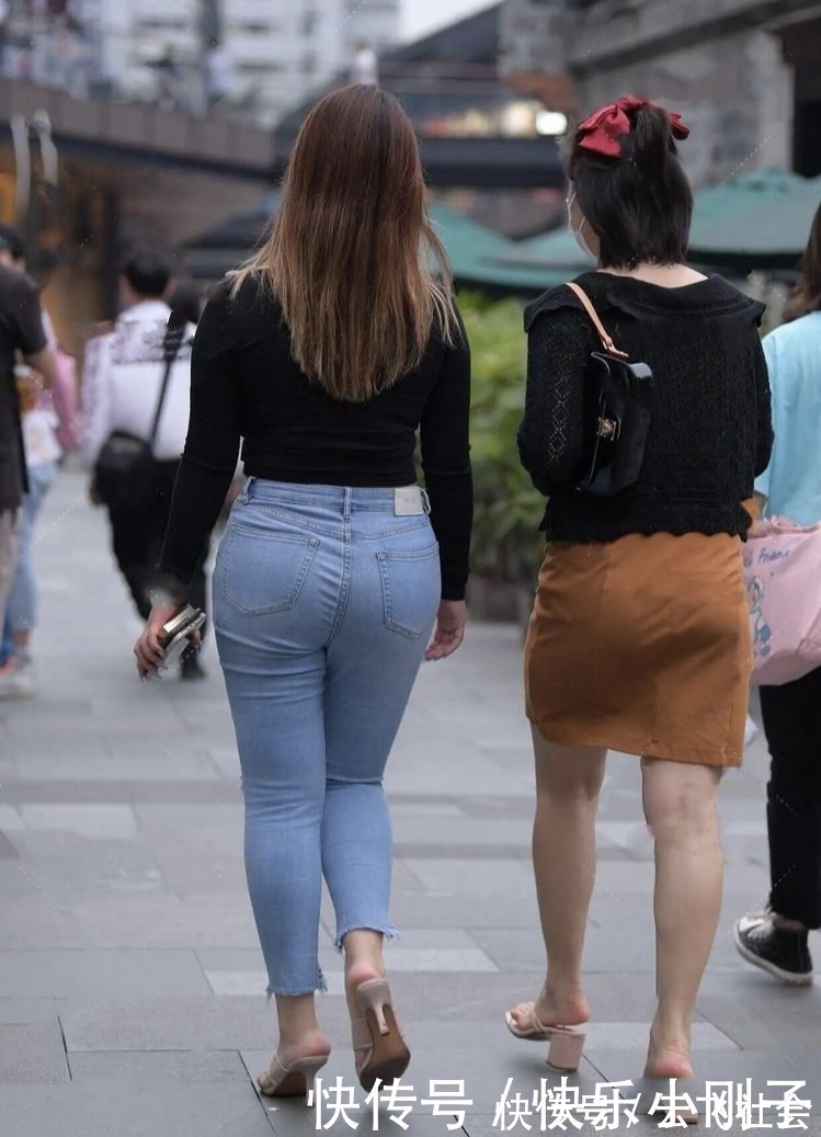 穿搭 腿粗可以这样应对,方领小衫这是你想不到的美