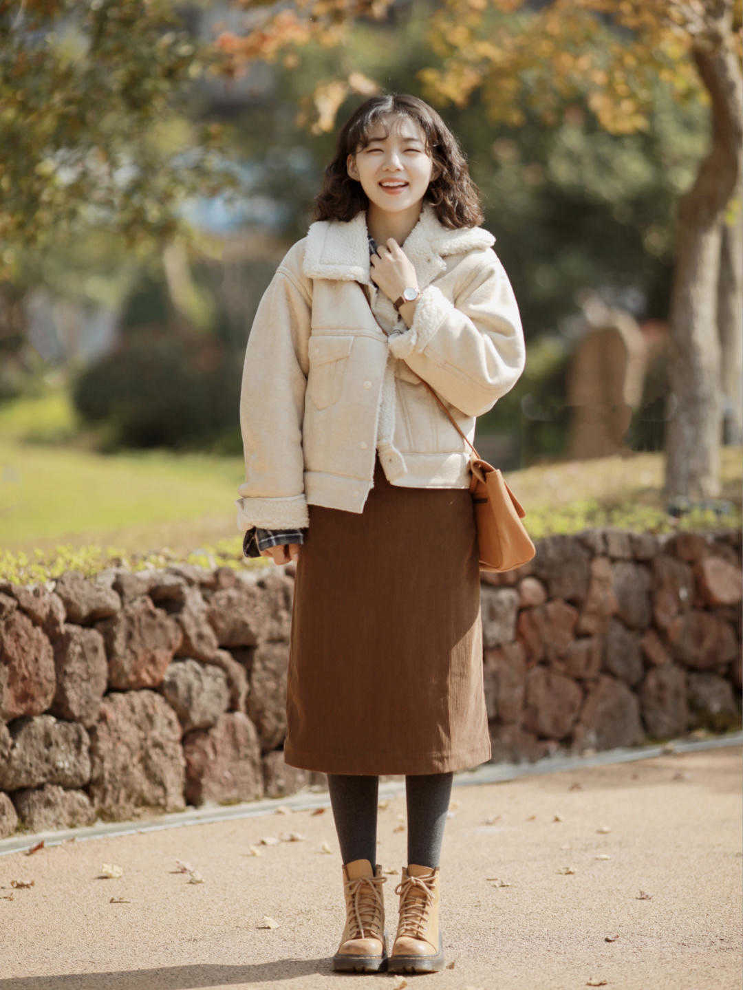 外套|穿外套不一定非要配裤子,时髦精都爱搭配半身裙,显瘦又时髦