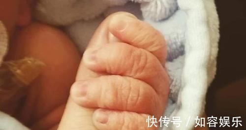 夫妻|侏儒夫妻生下二宝,这段爱情童话证明:世界没有矮人这一说法