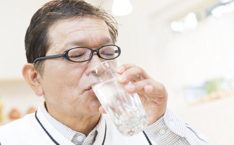 盐水|晨起第一杯水，很多人没喝对！喝错有害健康，一文告诉你怎么喝