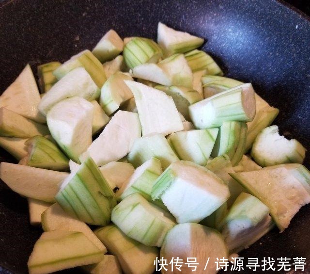 清甜|丝瓜炒鸡蛋,清甜小炒,简单快速!