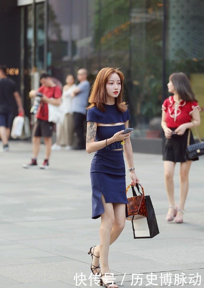 百变时尚的穿搭，短裤和裙子这么搭配，简约大方有气质