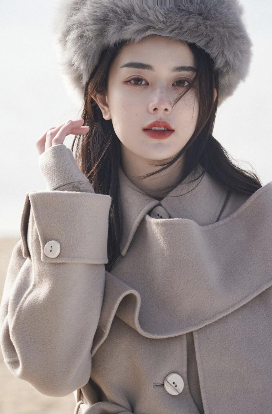 百搭 这些才是“毛呢外套”的高级穿法,优雅精致又百搭,舒适温柔